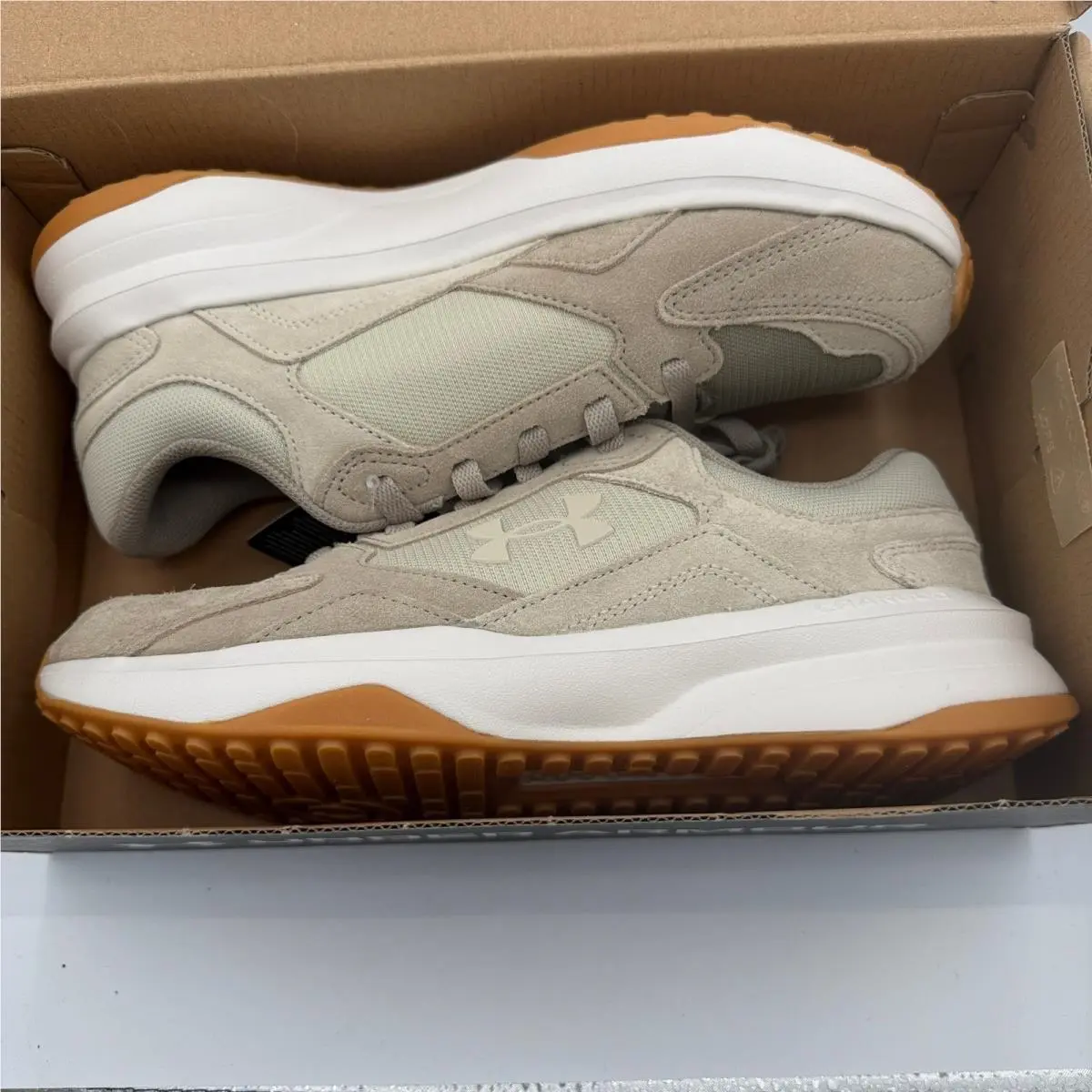 Under Armour shoes - UA Edge Suede - Edge Suede - Beige 5