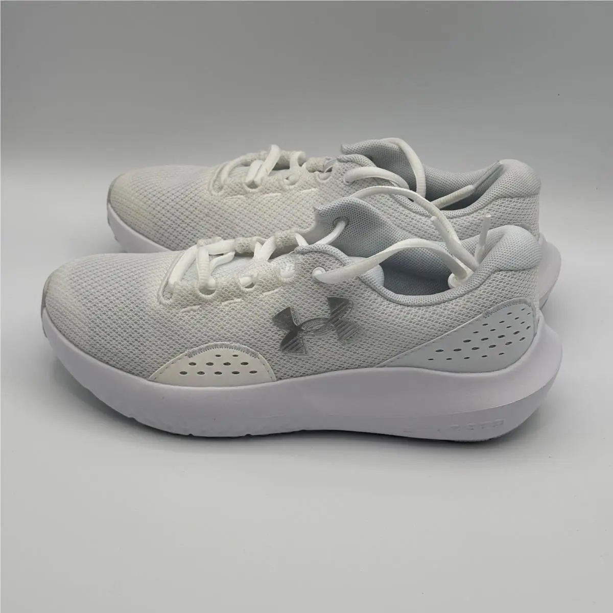 Under Armour shoes - Under Armour Charged Surge 4 - White 2