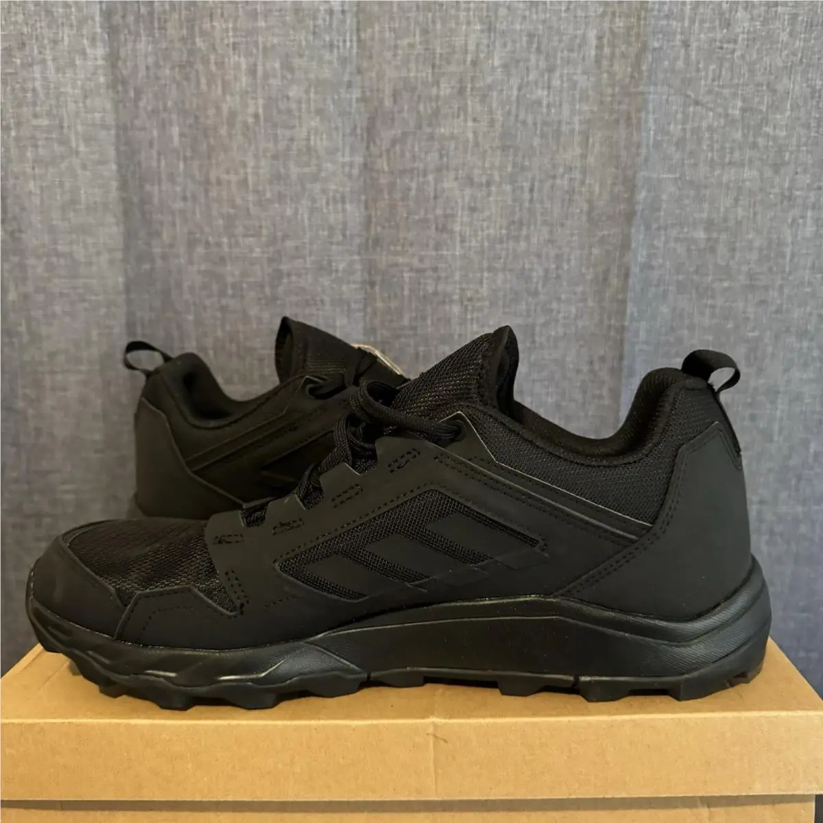 Adidas shoes - Black 0