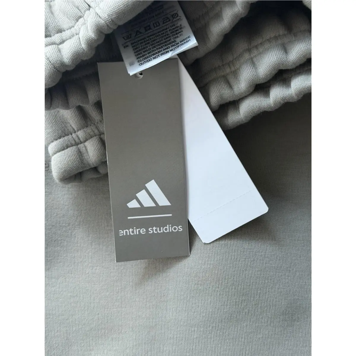 Adidas clothing - Beige 1