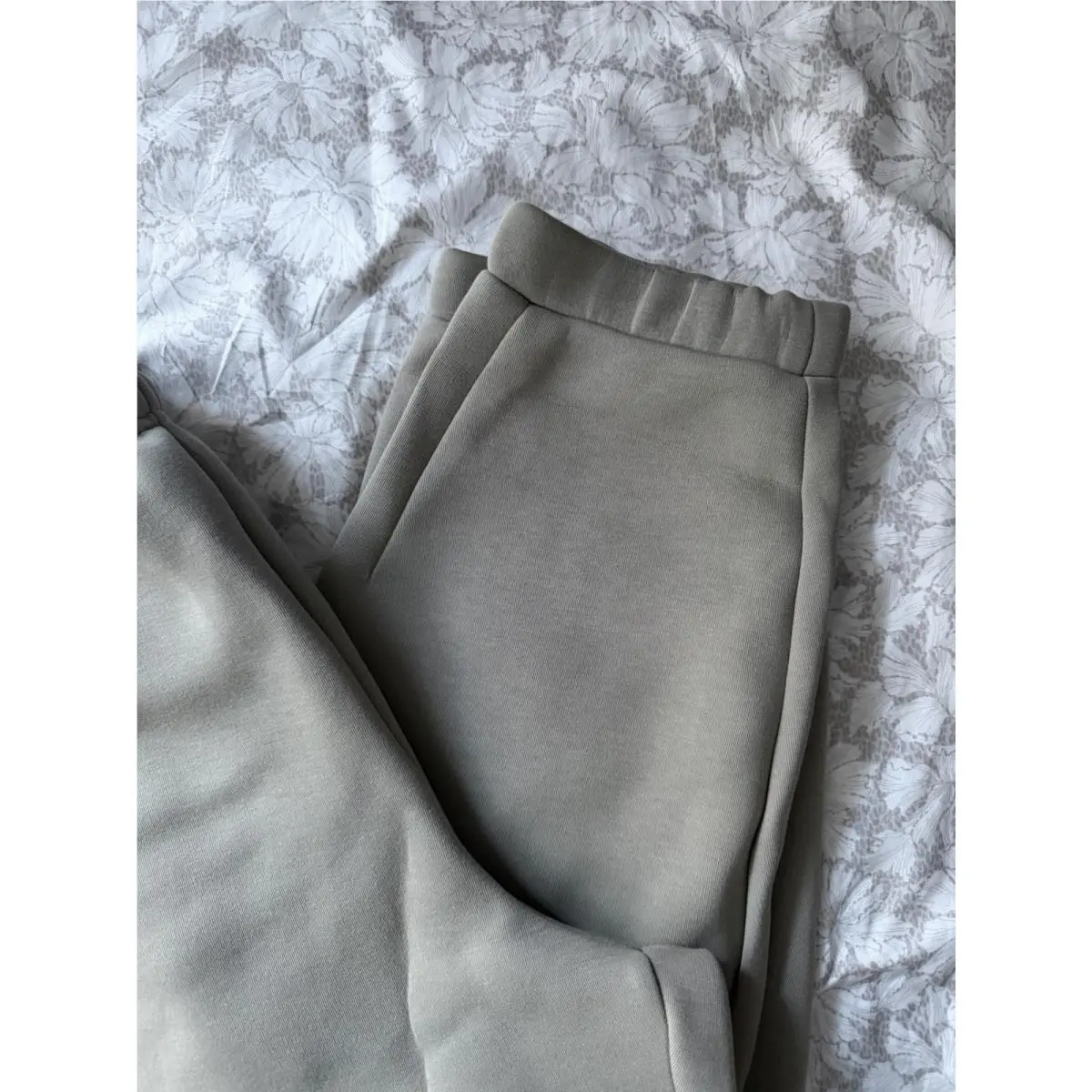 Adidas clothing - Beige 3
