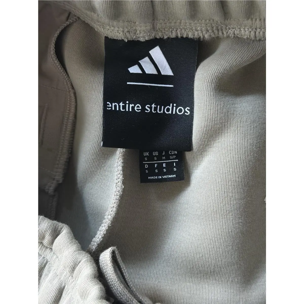 Adidas clothing - Beige 7