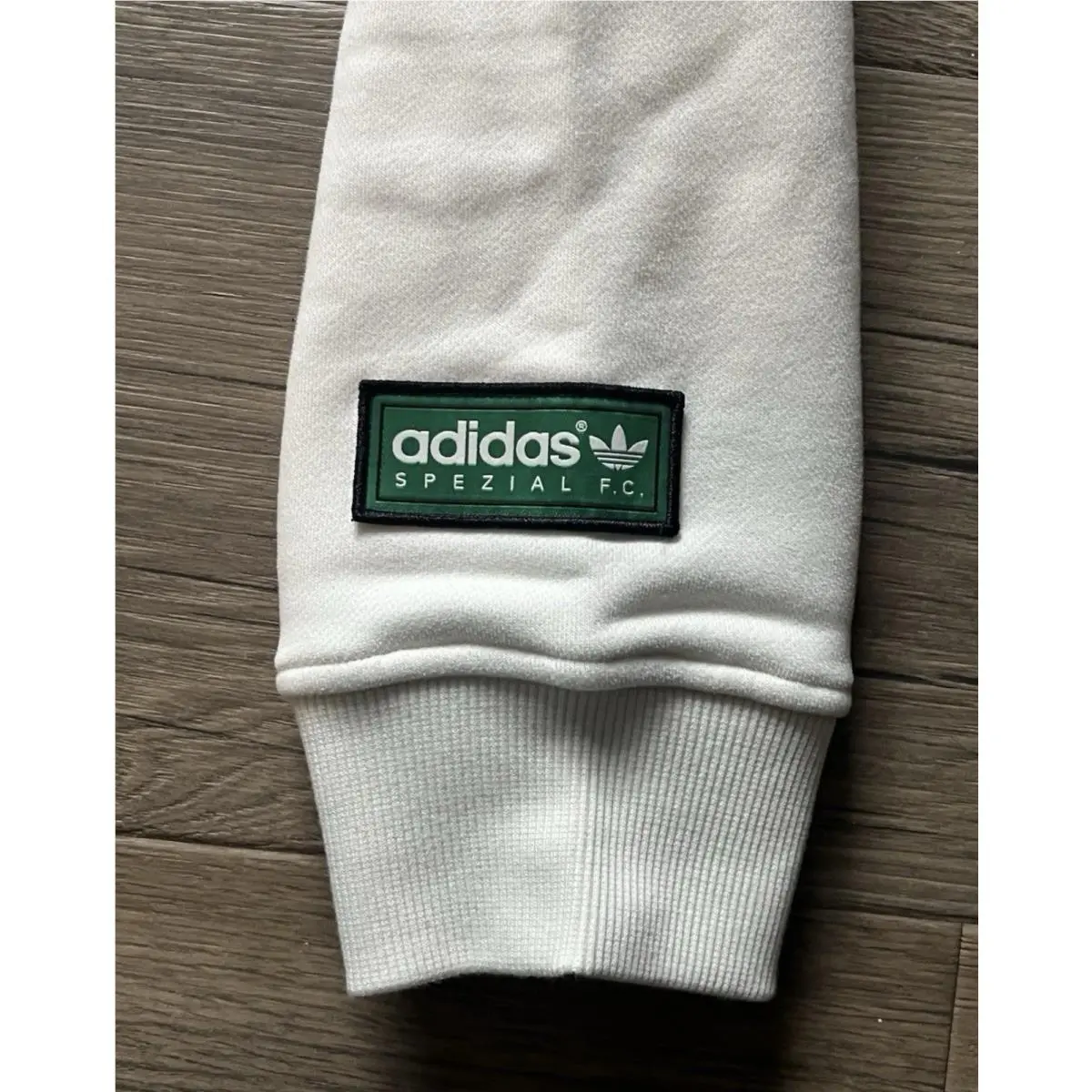 Adidas clothing - White 4