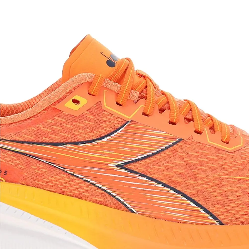 Diadora shoes - diadora Mythos Blushield Volo 5 Running - 181488-D1273 - Orange (UPC: 197020448360) 4