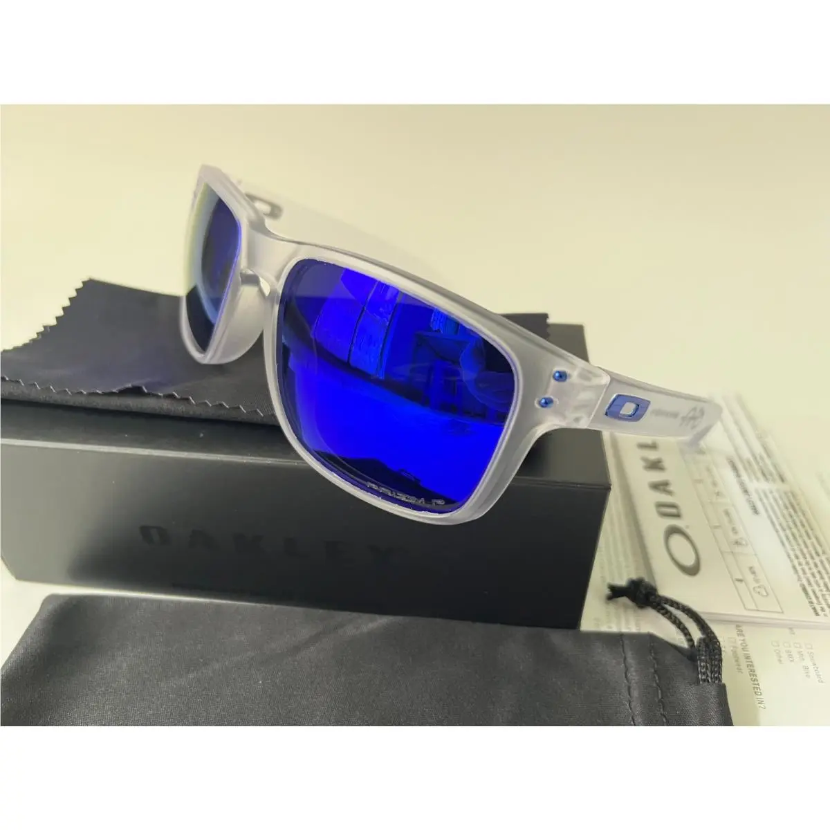 Oakley Holbrook OO9102 Sunglasses Matte Transparent /blue Mirror Polarized Lens
