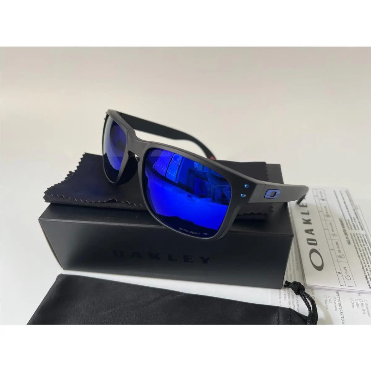 Oakley Holbrook OO9102 Sunglasses Matte Black /blue Mirror Polarized Sunglasses