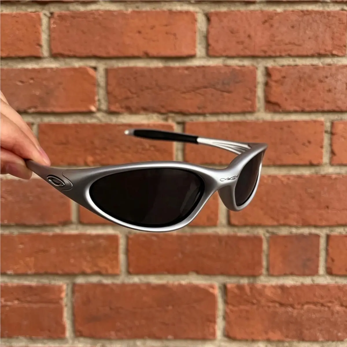 Retro Oakley Minute Gen1 Minute1.0 Sunglasses Sliver Frame Black Lenses