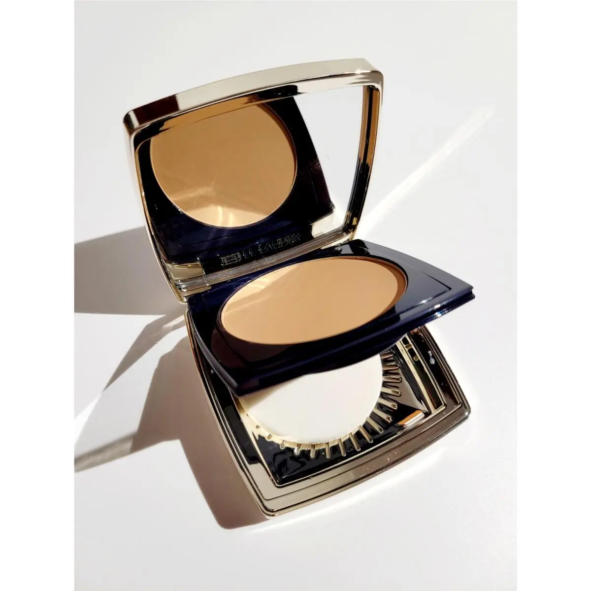 Estee Lauder Double Wear Stay in Place Matte Powder Foundation 5W1 Bronze