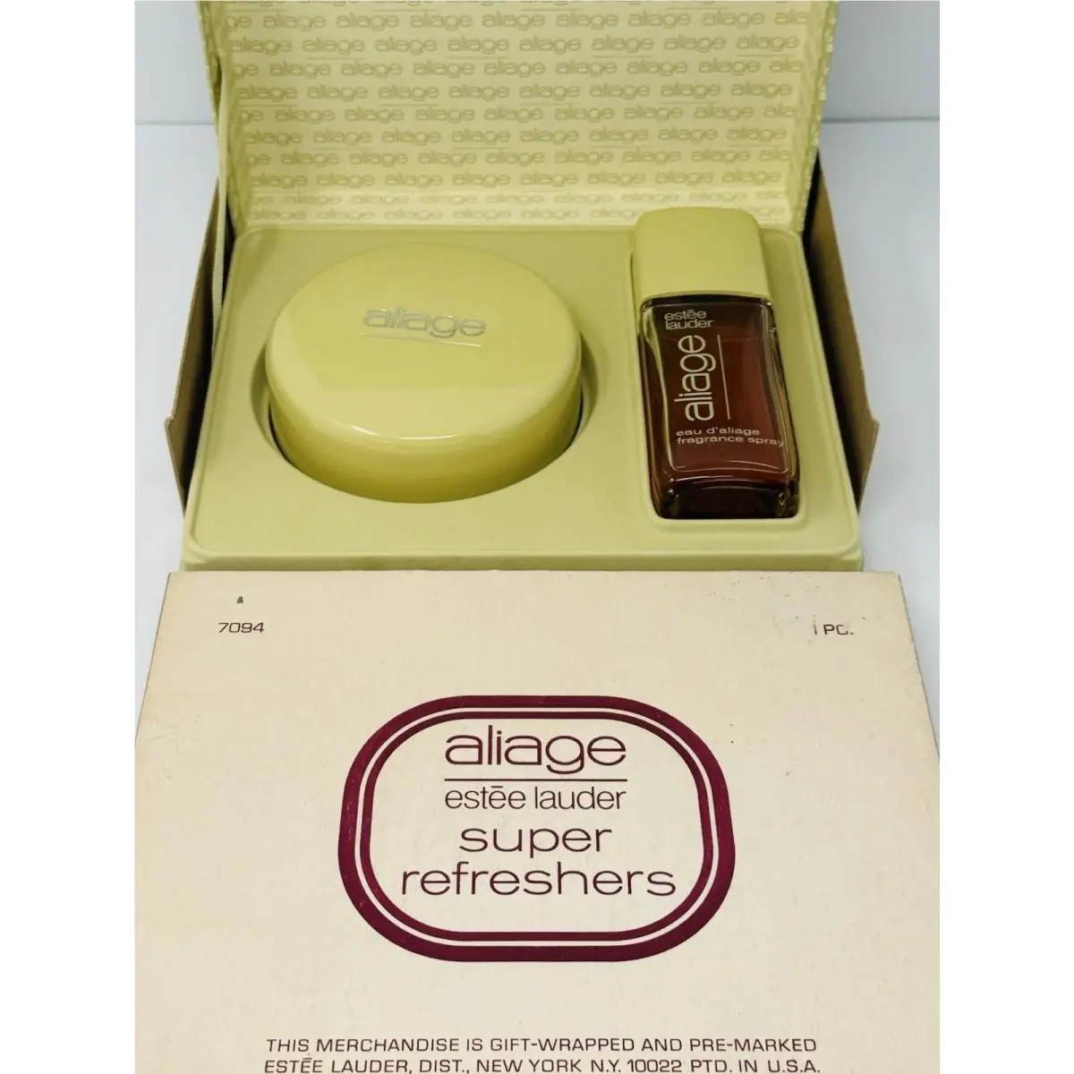 Nos Aliage 2.5 oz Dusting Powder Estee Lauder 3.10 Oz Fragrance Spray Gift Set