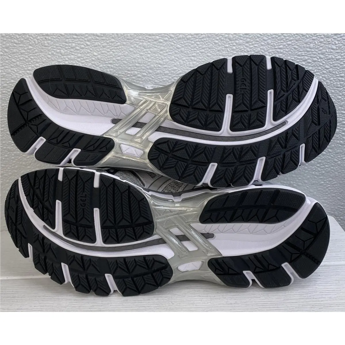 Asics shoes - Gray (UPC: 199023014665) 3