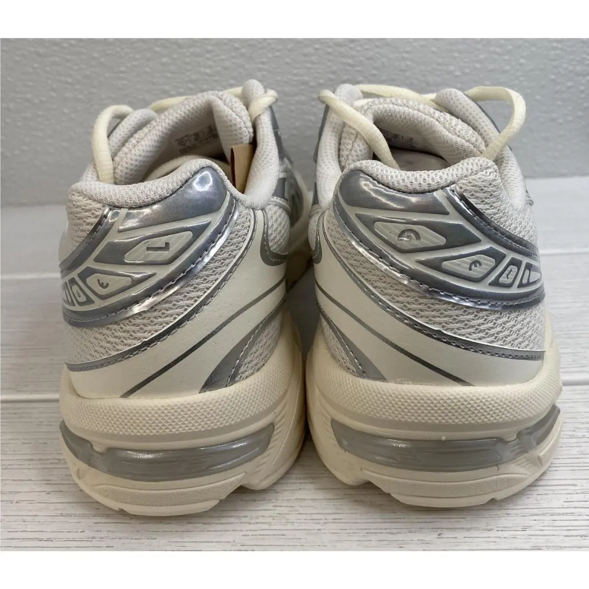 Asics shoes - Cream 0