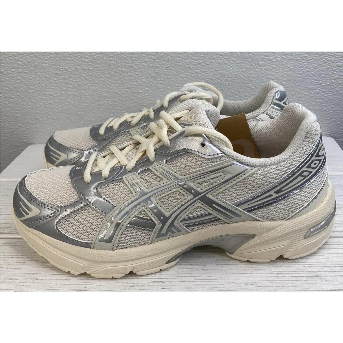 Asics shoes - Cream 1