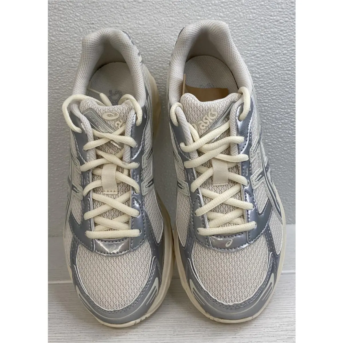 Asics shoes - Cream 2