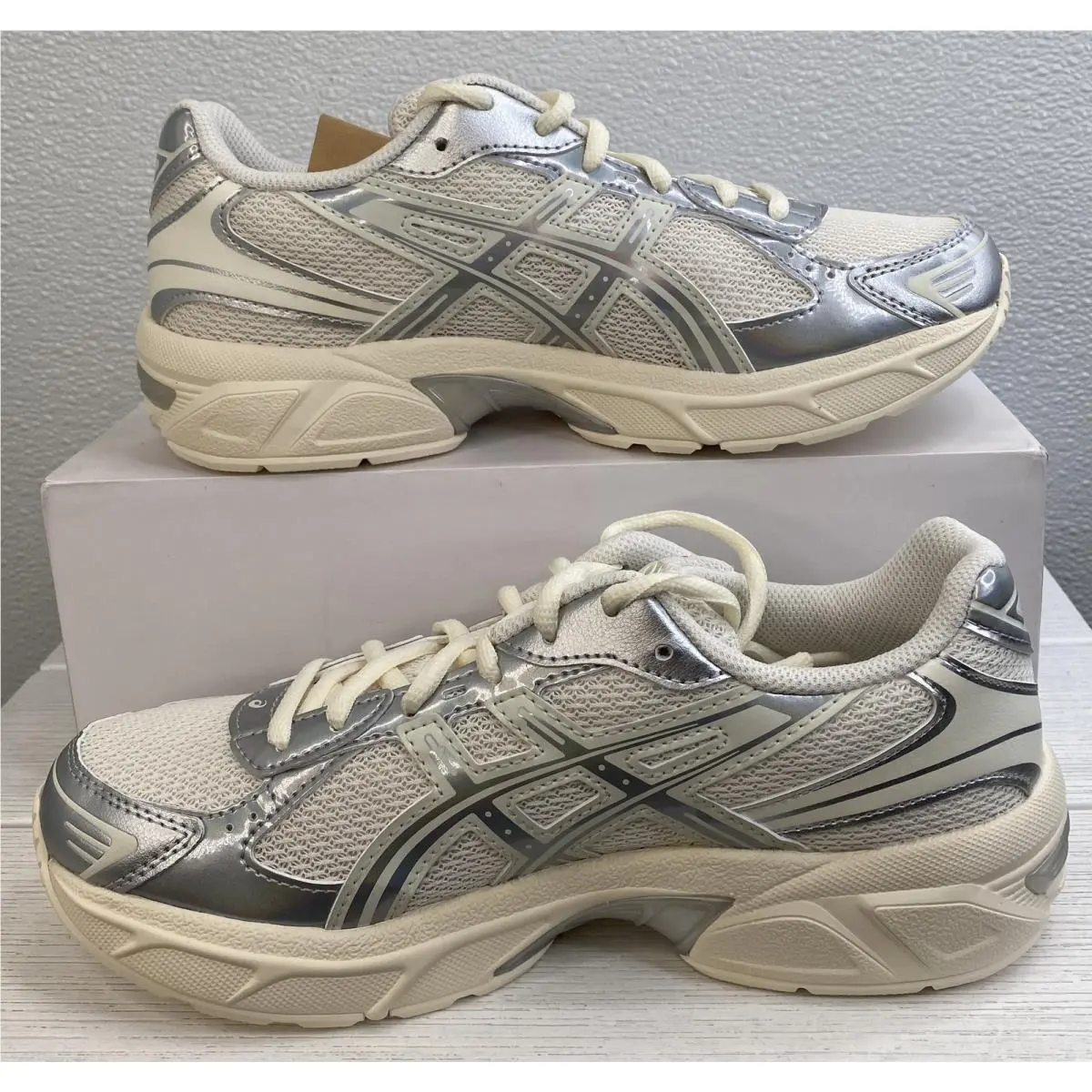 Asics shoes - Cream 4