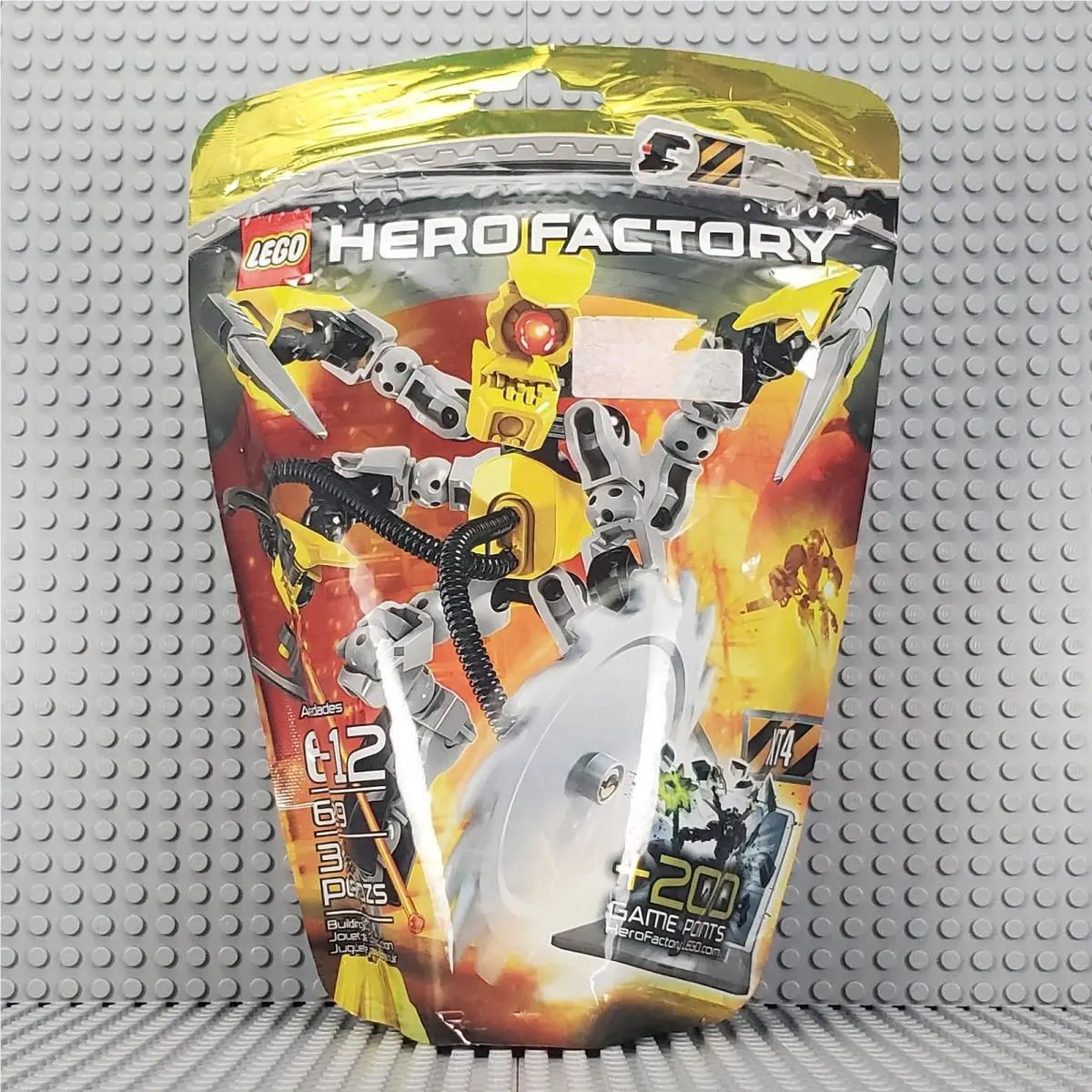 Lego - 6229 - XT4 - Hero Factory - Breakout - Retired / 2012 - Ships Fast