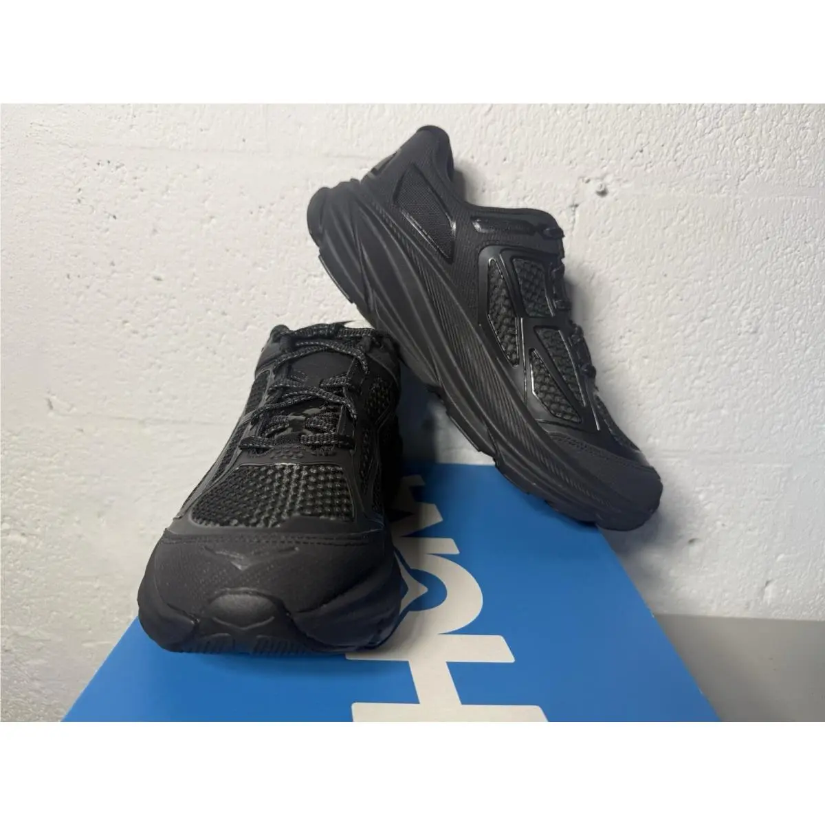 Hoka shoes - Hoka One One Clifton 9 - 1155370 - Black 1