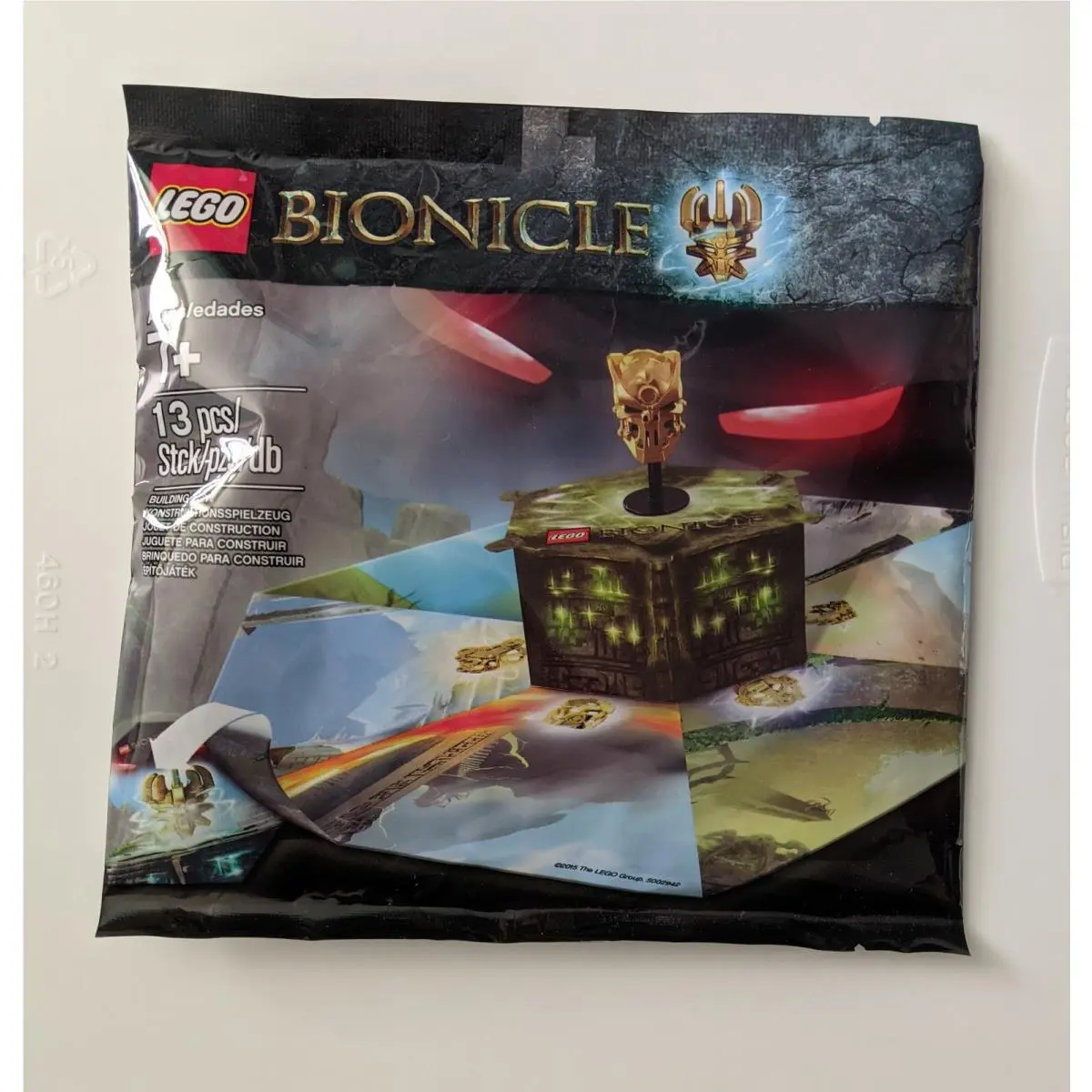 Lego 50029 Bionicle Villain Pack Gold Skull Grinder Mask and Stand