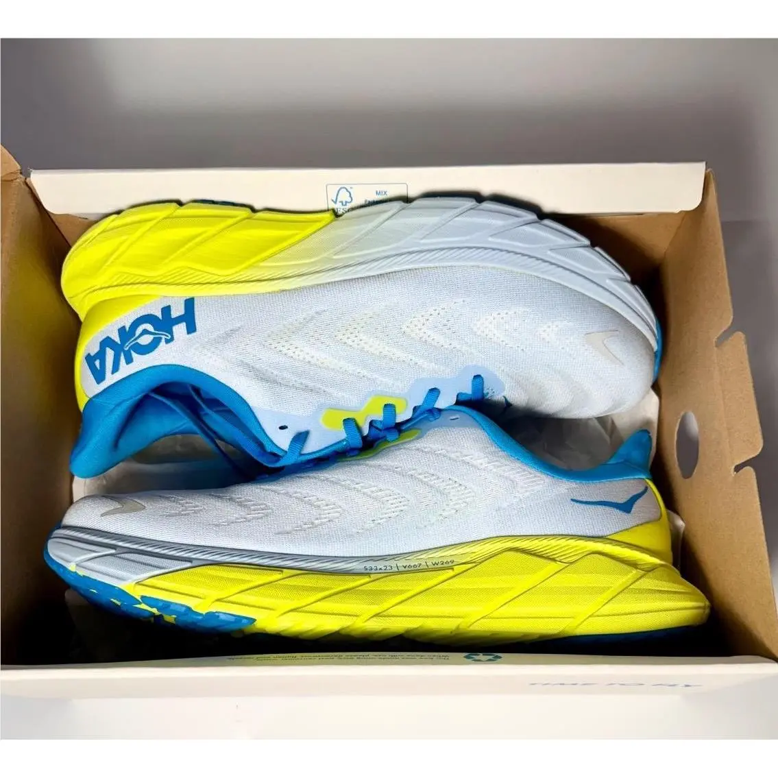 Hoka shoes - HOKA Arahi 6 - Arahi - 1123194-IWEP - Blue (UPC: 196565540102) 1
