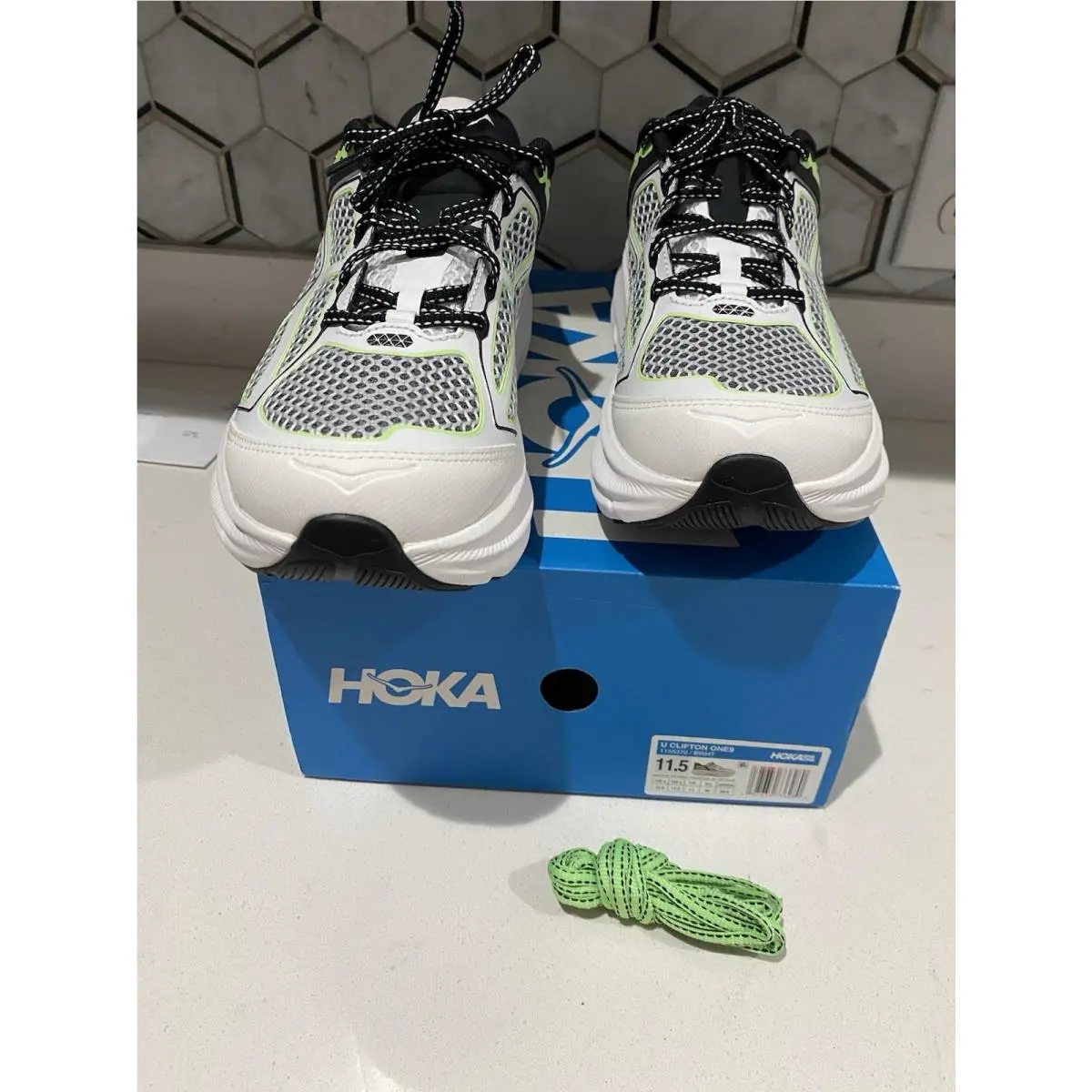 Hoka shoes - Black/White 0