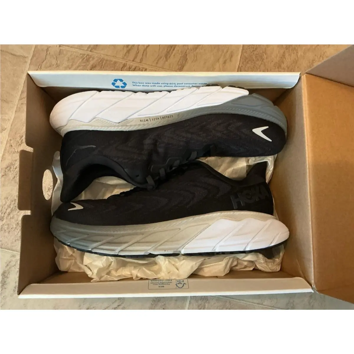 Hoka shoes - Hoka One One Arahi 6 - Black 0
