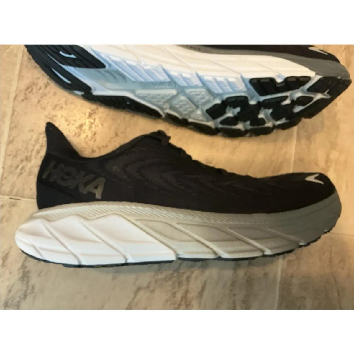 Hoka shoes - Hoka One One Arahi 6 - Black 2