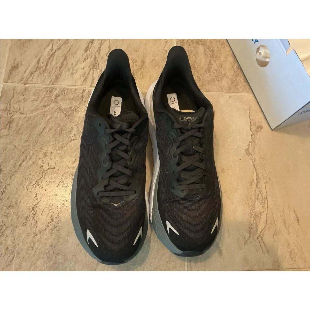 Hoka shoes - Hoka One One Arahi 6 - Black 7