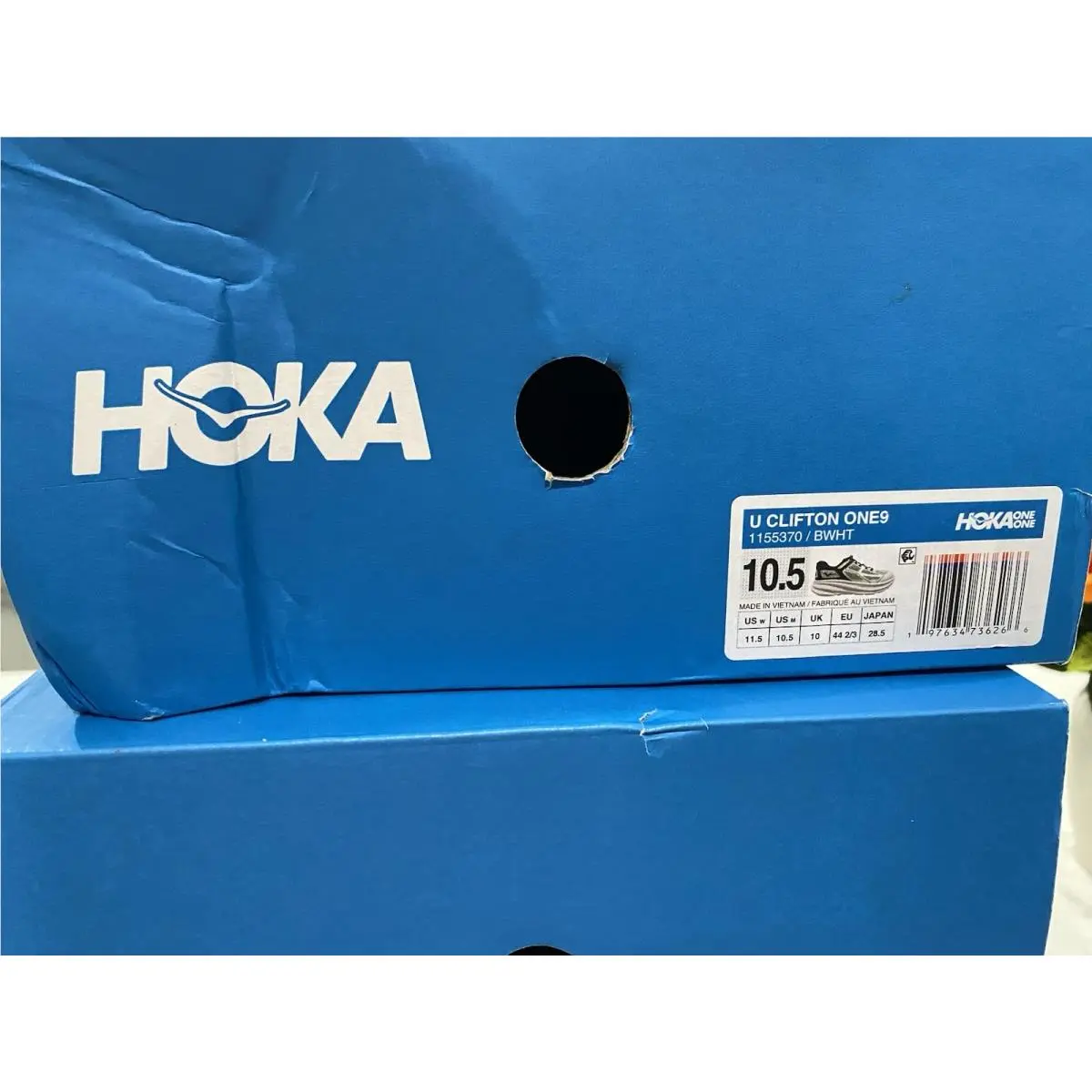 Hoka shoes - Black/White 3