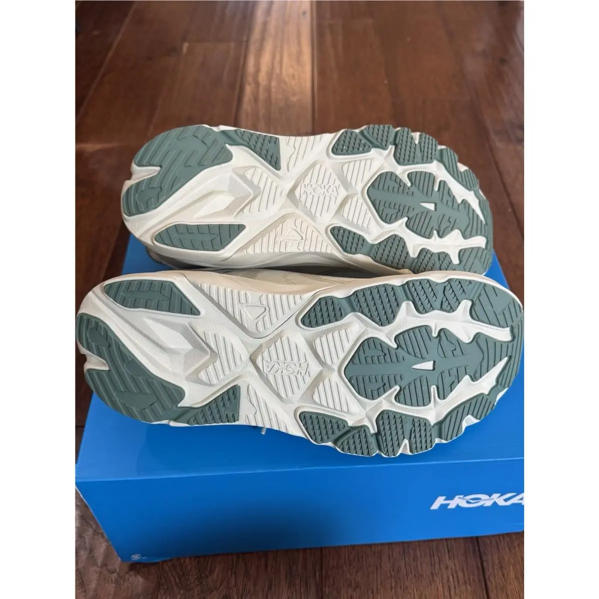 Hoka shoes - Hoka Arahi 8 - Arahi - TYS 1
