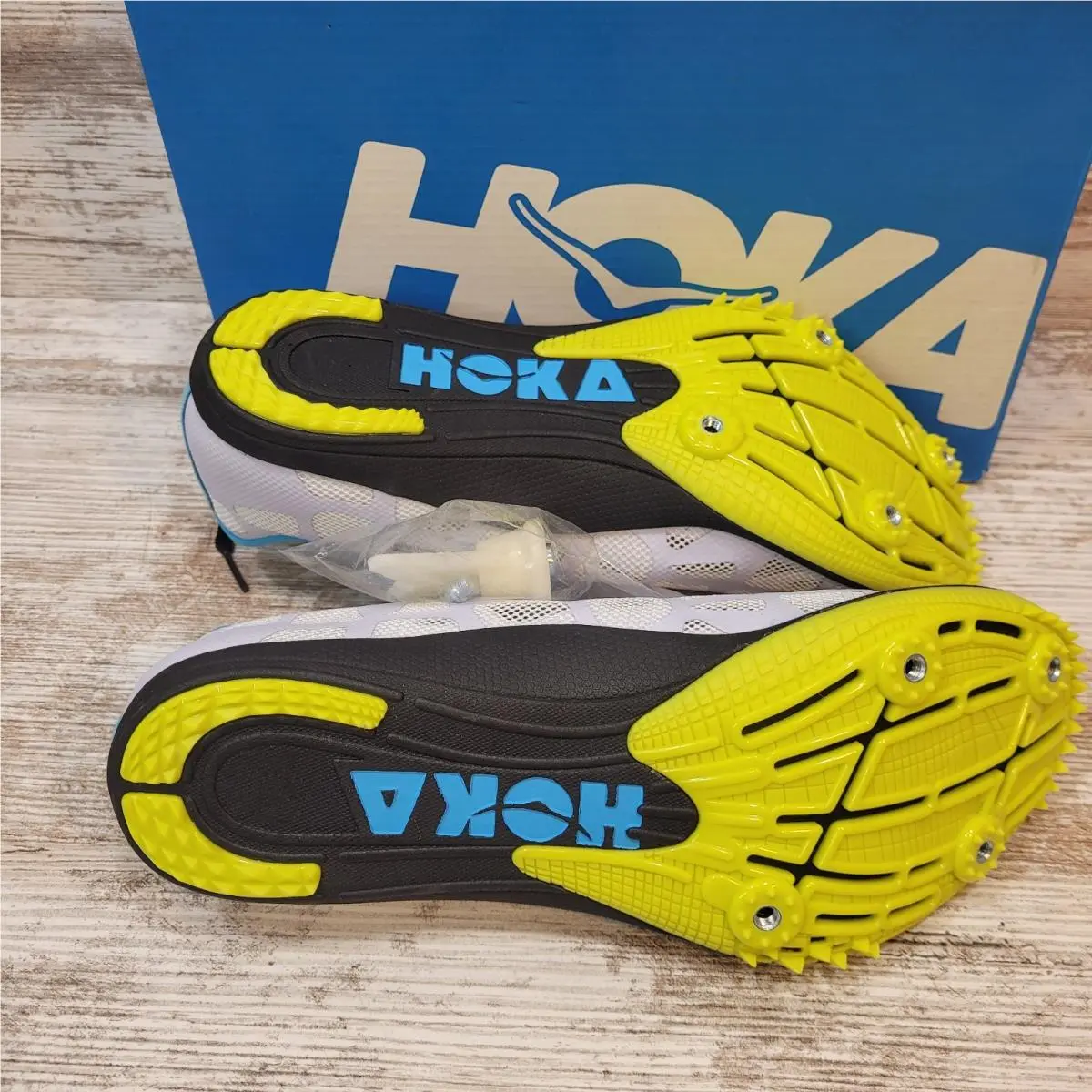 Hoka shoes - W Rocket MD - Rocket - F27219K - White (UPC: 191142324946) 4
