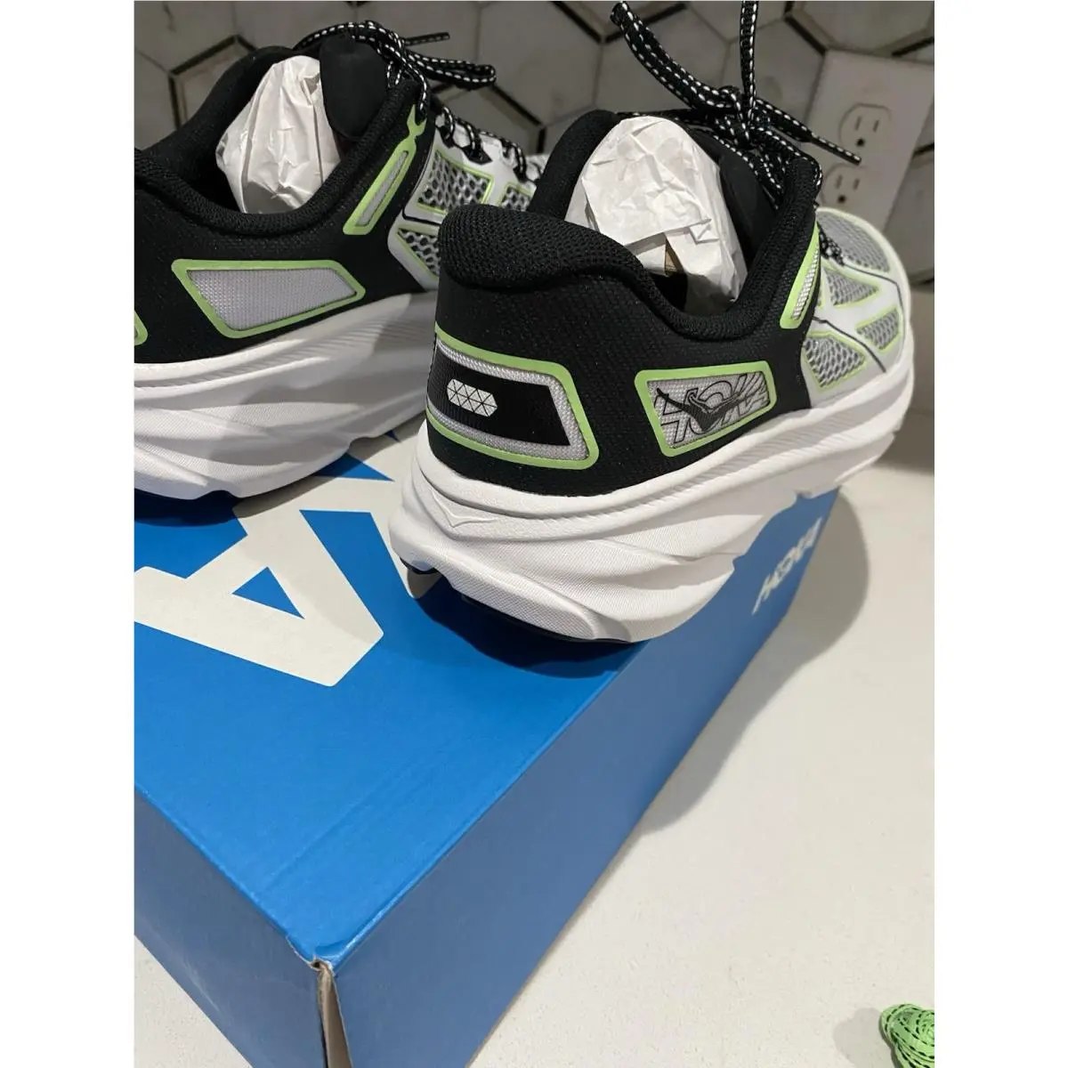 Hoka shoes - Black/White 1