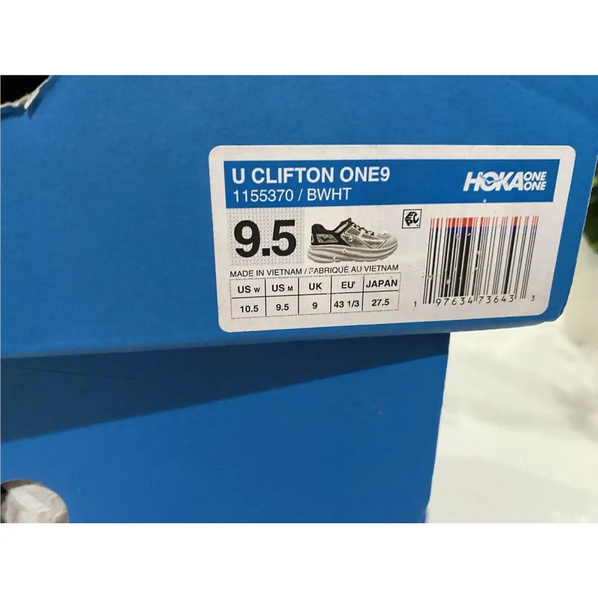 Hoka shoes - Black/White 3