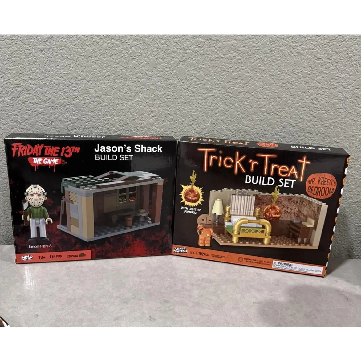 Friday The 13TH Trick r Treat Cabin Shack Building Brick Set Jason Voorhees Lego