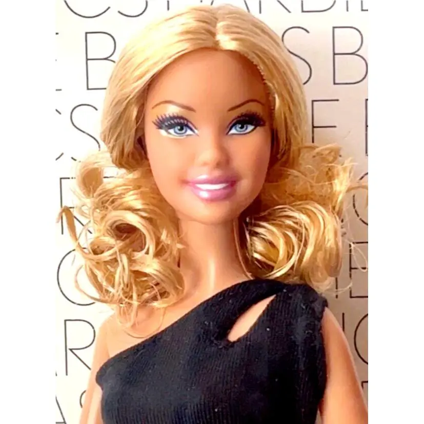 Barbie Basics Black Label Model 06 Collection 001 Mattel 2009 Made In Indonesia