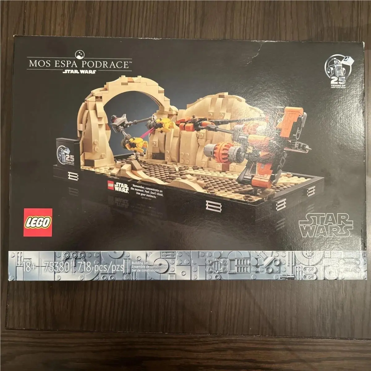 Lego 75380 Mos Espa Podrace Star Wars 718 Pcs Set - New/sealed