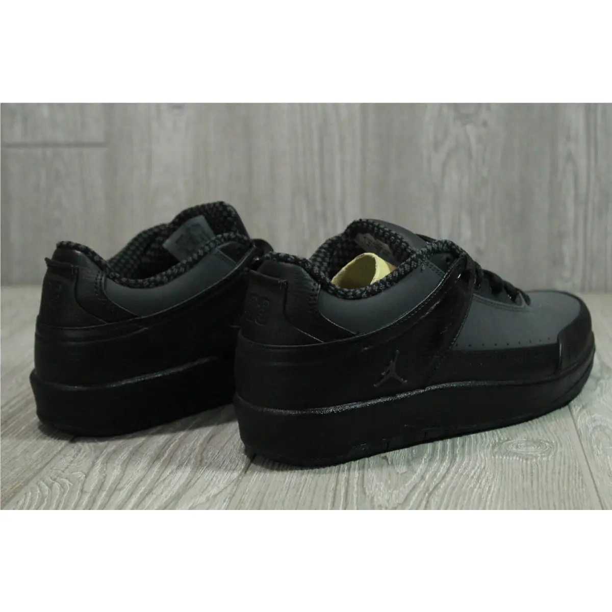 Nike shoes - Black 3