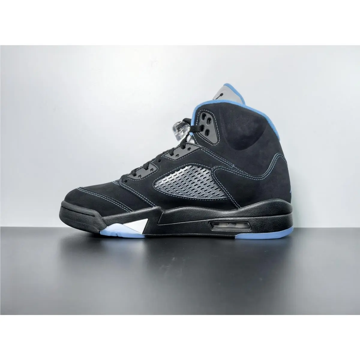 Nike shoes - Black 3