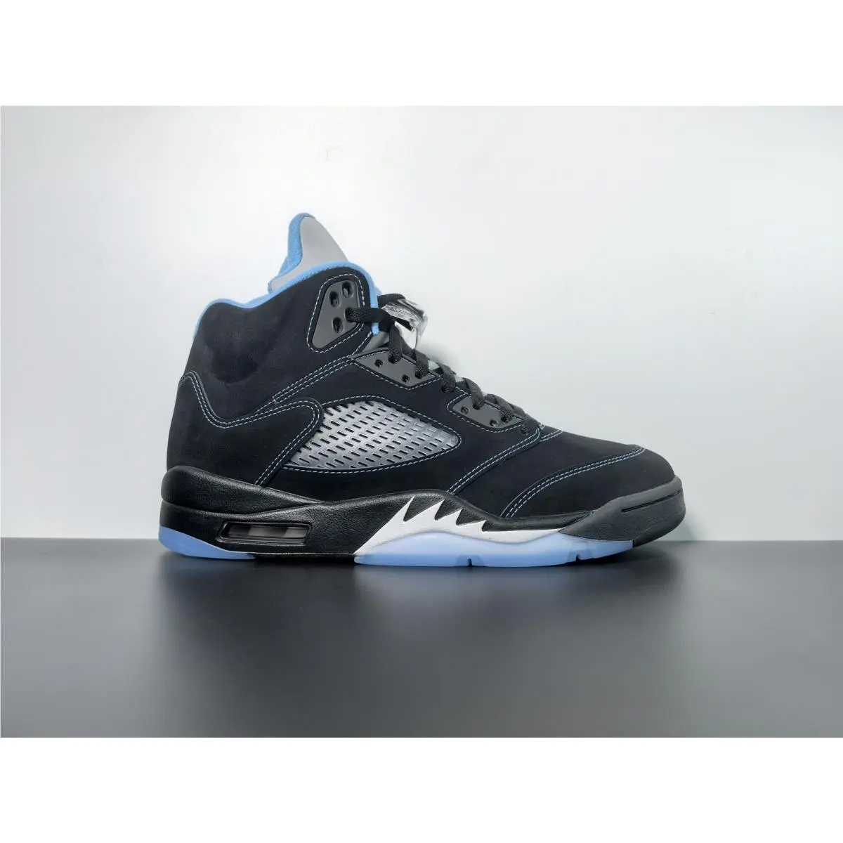 Nike shoes - Black 5