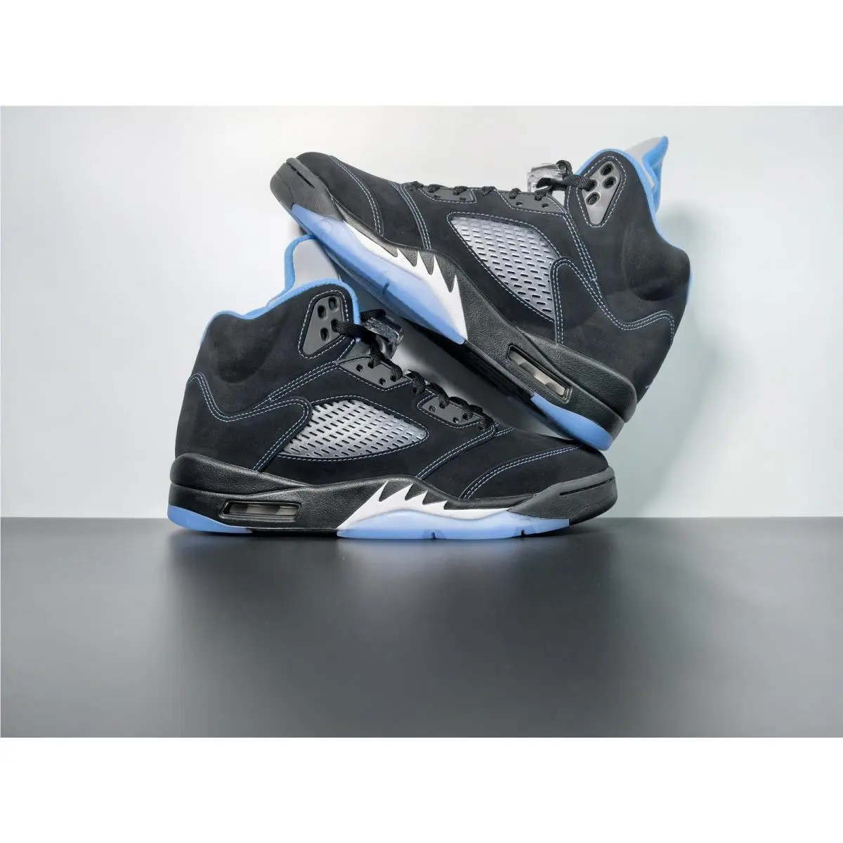 Nike shoes - Black 6