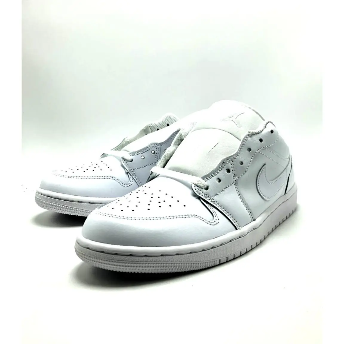 Nike shoes - Air Jordan 1 Low - Air Low - 553558-136 - White 1