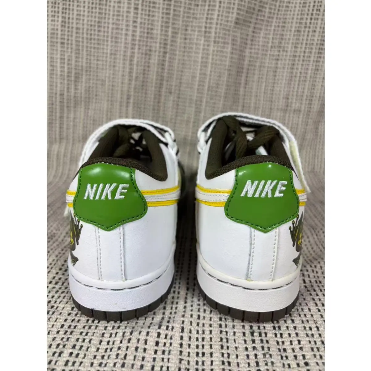 Nike shoes - White 9
