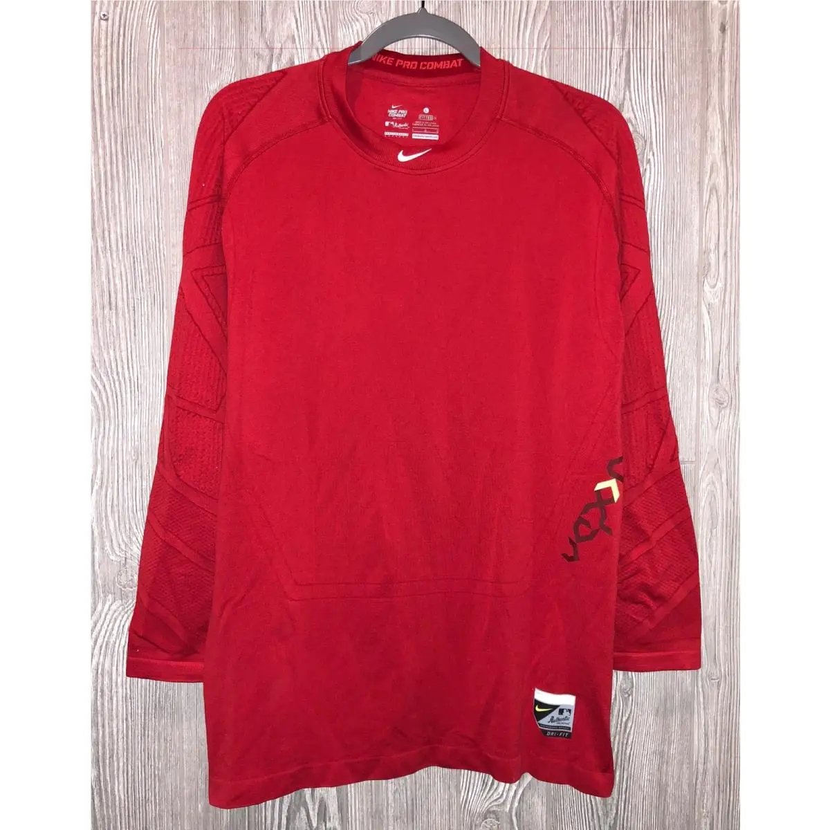 Nike clothing - NIKE Pro Vapor HyperWarm Fitted - 612183 - Red 0