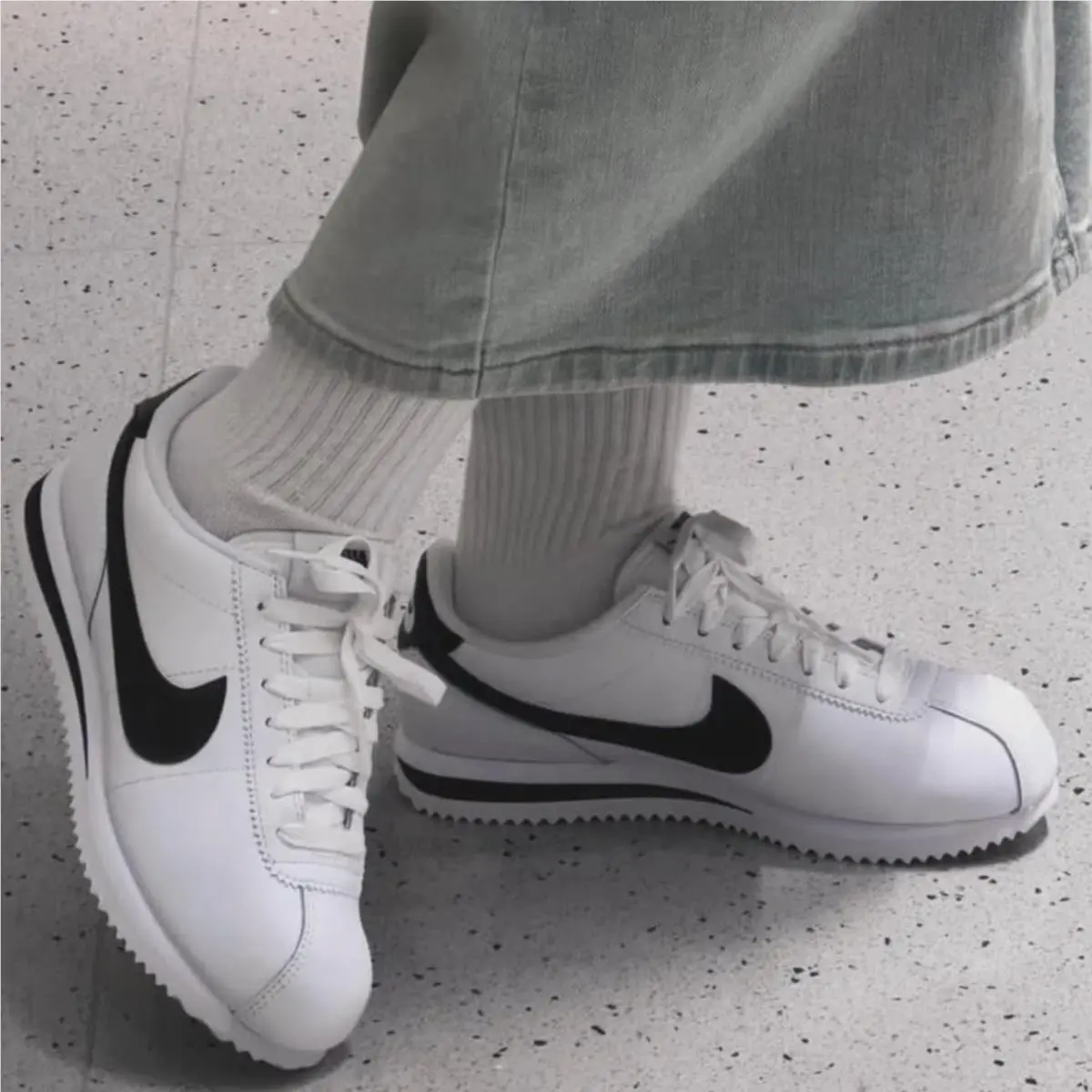 Nike shoes - DM0950-108 - DM0950-108 - white/black 1