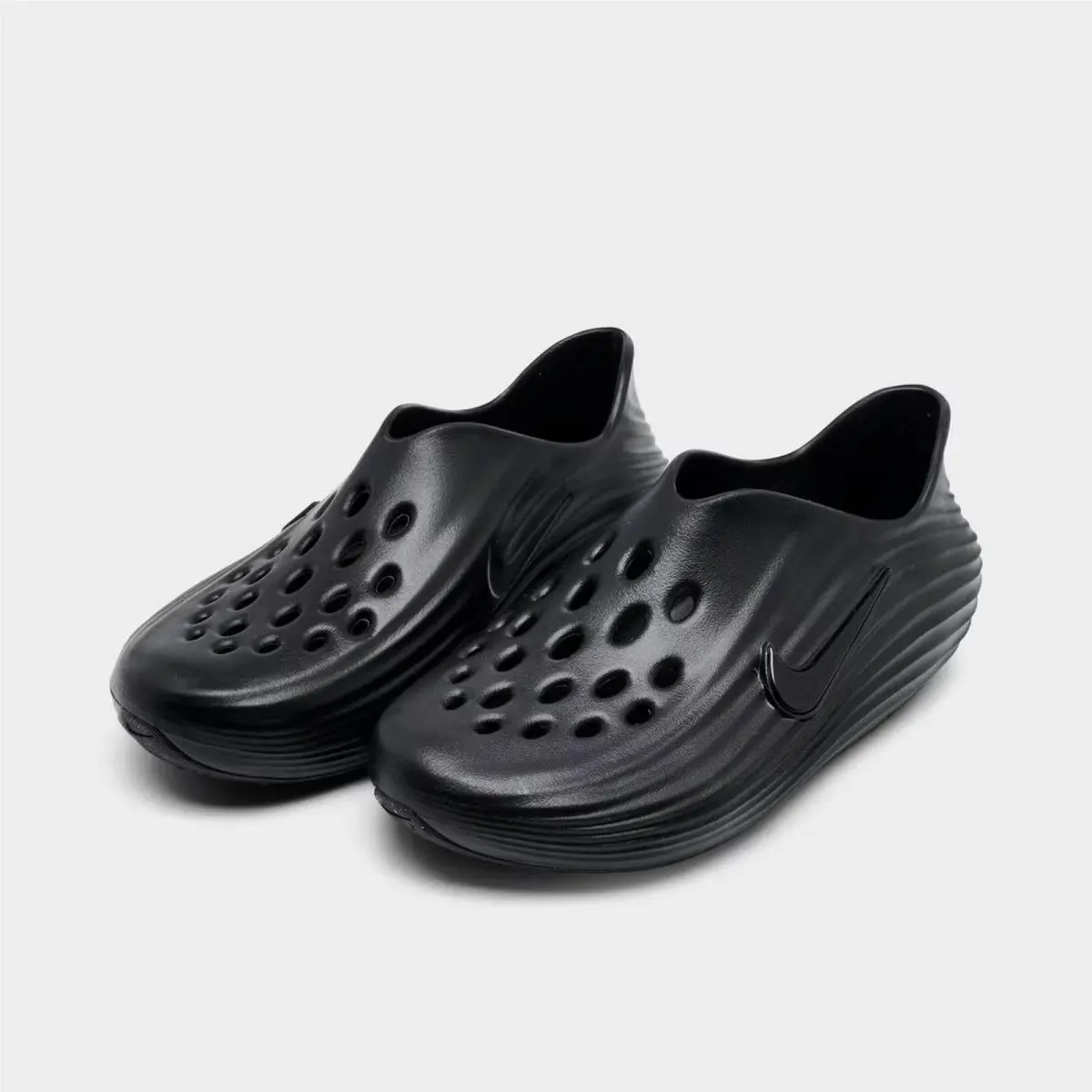 Nike shoes - HV5062 001 - Black/Black/Black 1