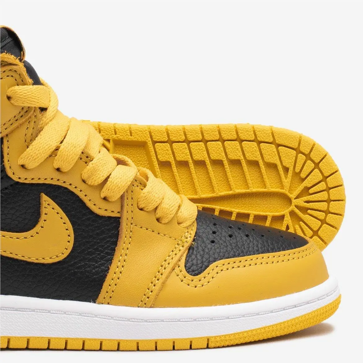 Nike shoes - Nike Jordan 1 Retro High OG PS `Pollen` - AQ2664-701 - Black 0