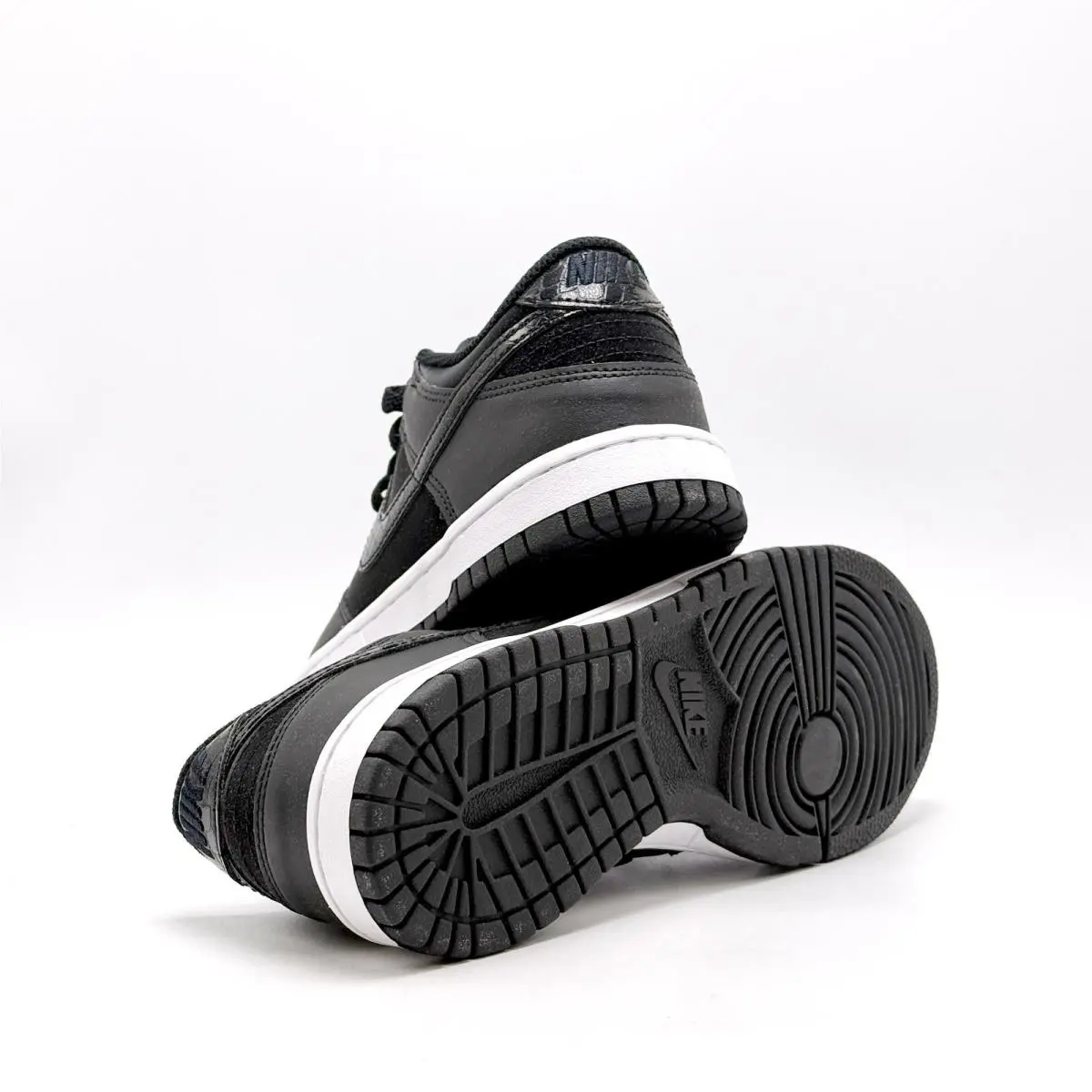 Nike shoes - Nike Dunk Low SE GS - Blue 9