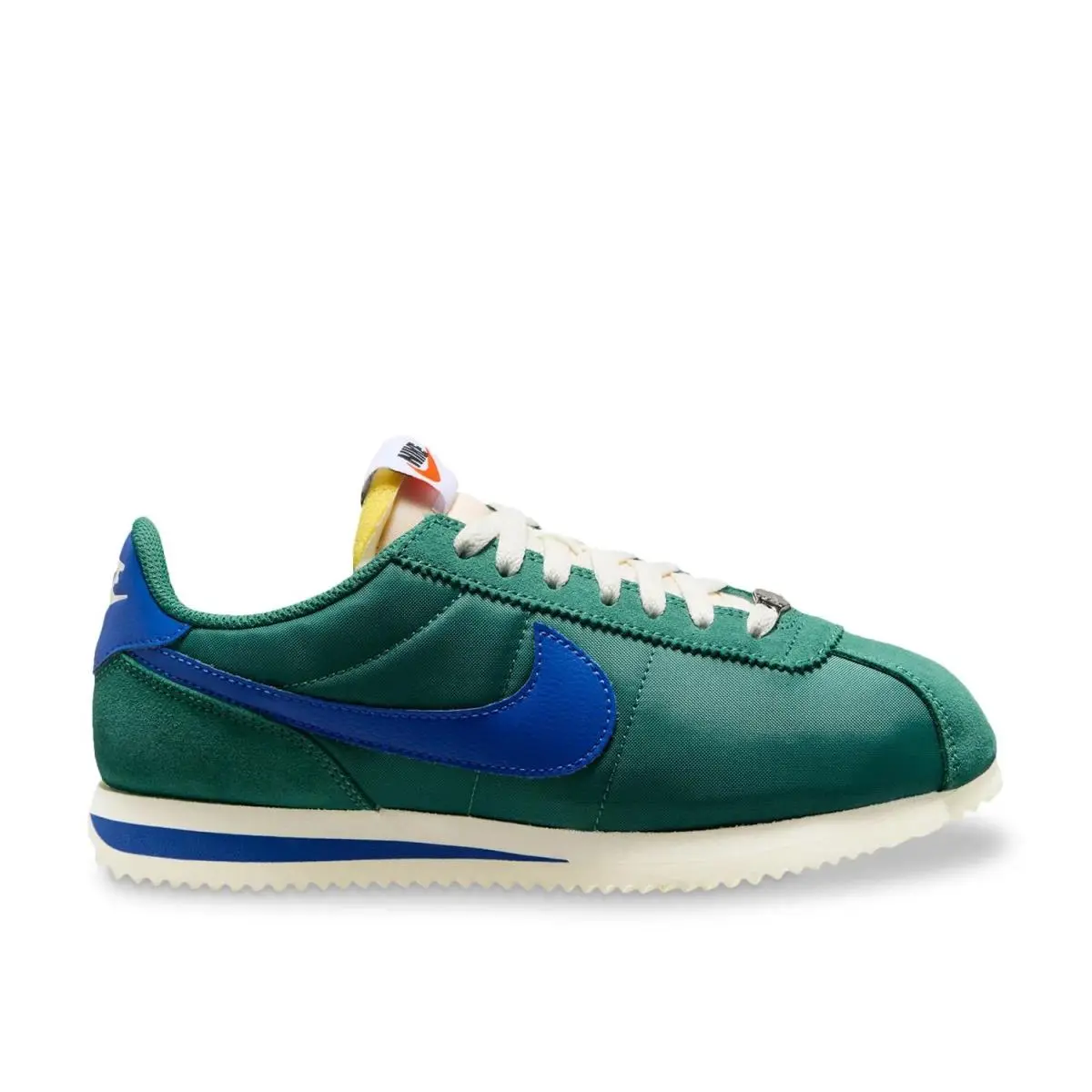 Nike shoes - Bright Green 3