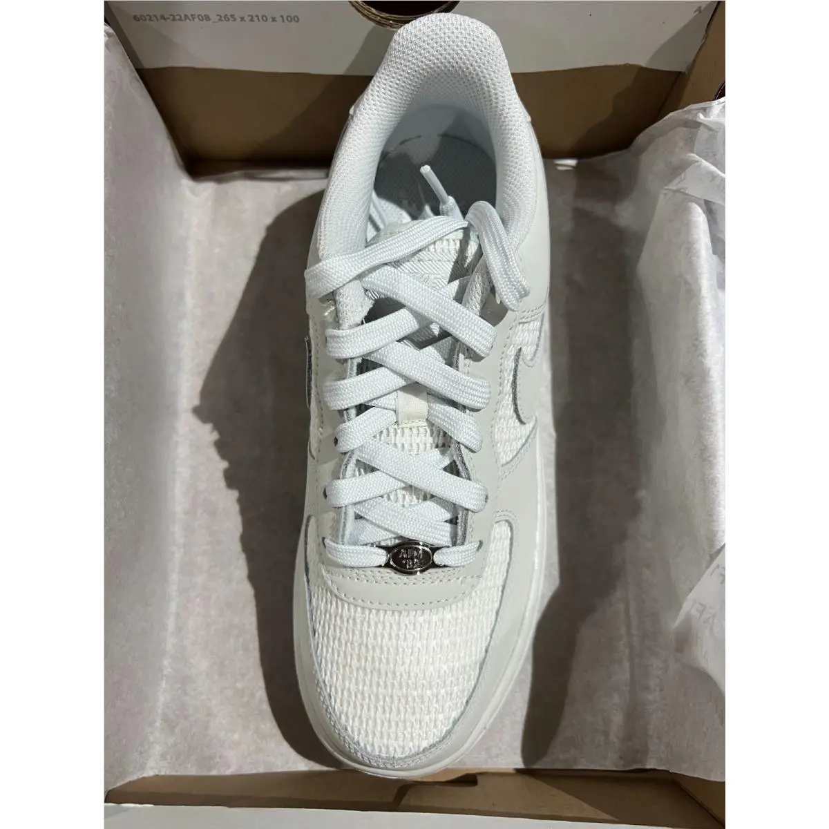 Nike shoes - OFF WHITE 9