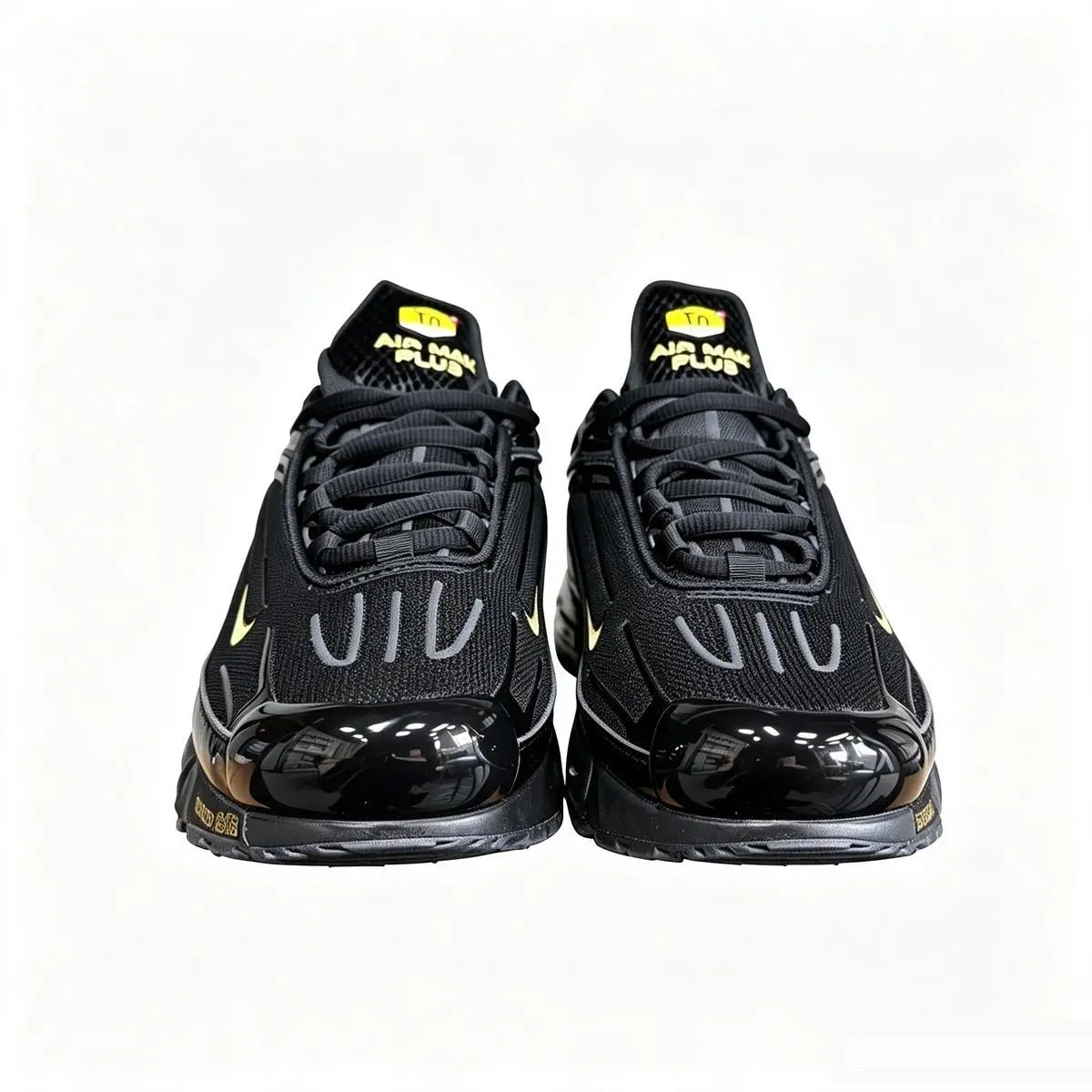 Nike shoes - Black 3