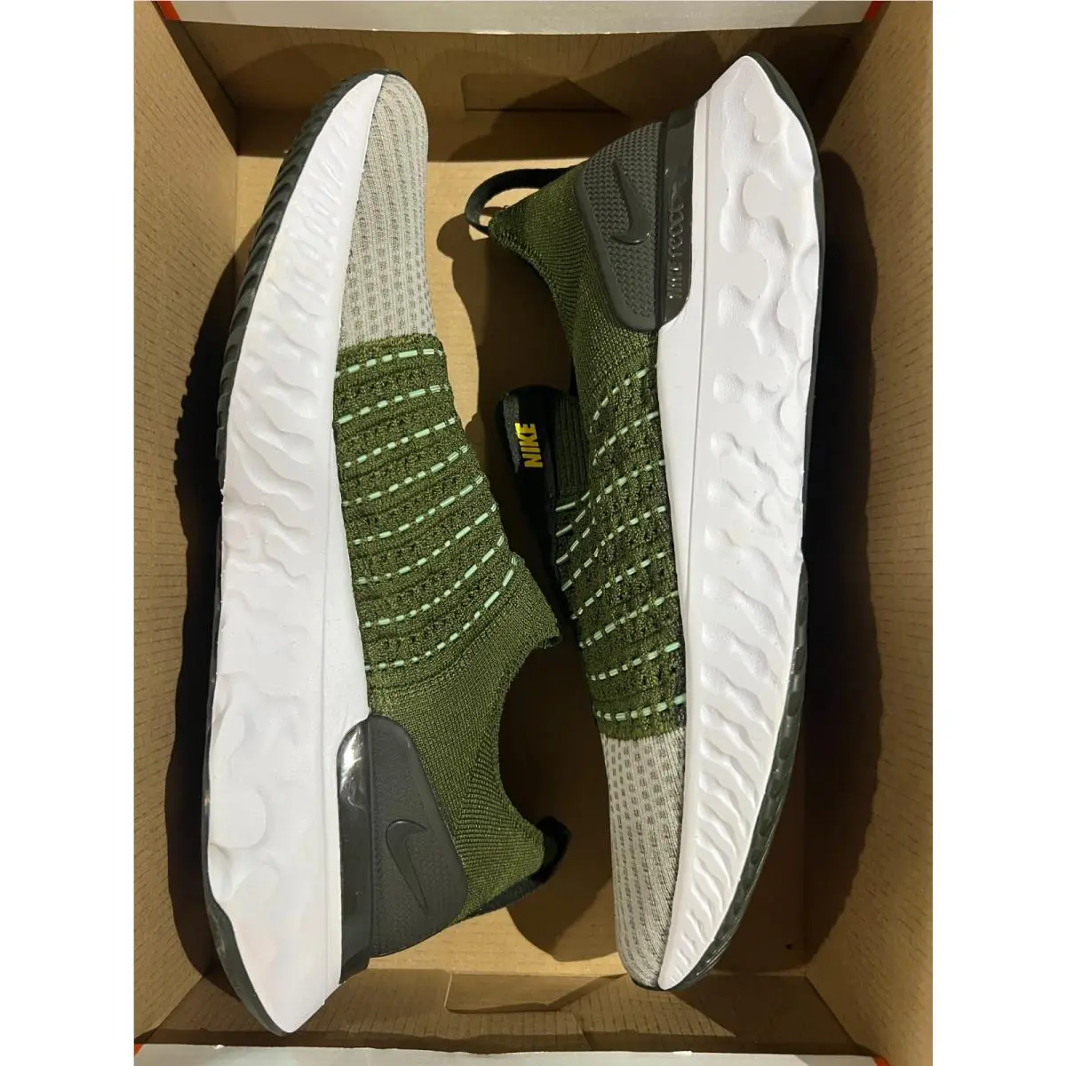 Nike shoes - DX2311 - DX2311 - ROUGH GREEN/YELLOW STRIKE 6