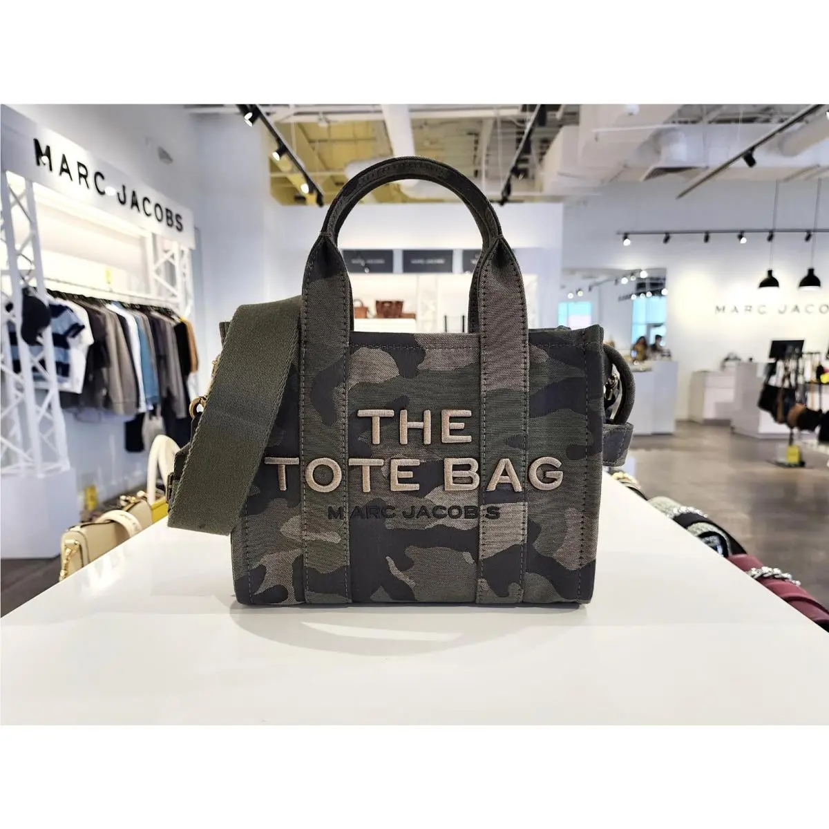 Marc Jacobs The Small Tote Bag Crossbody in Camo Camouflage Canvas